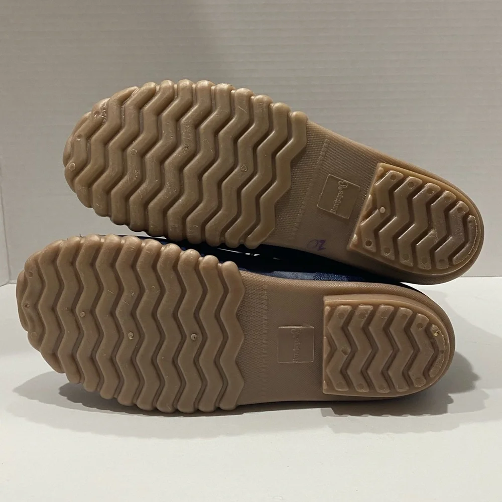 bare traps size 6.